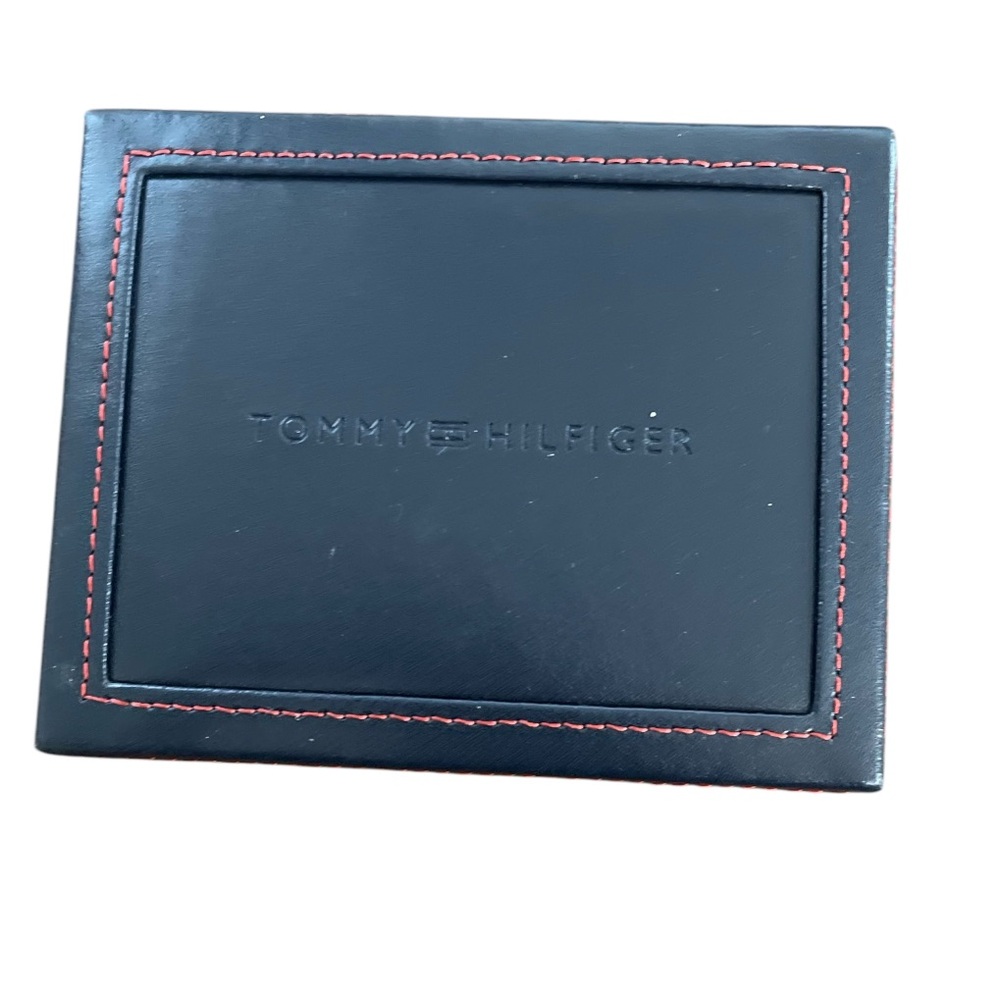 Sold-Tommy Hilfiger Leather Men's Wallet with RFID -NWT $49.50 retail - Picture 5 of 5
